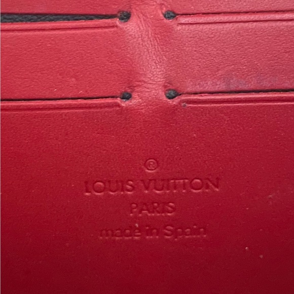 LOW START Louis Vuitton Red Verni zip around wallet - Picture 4 of 16